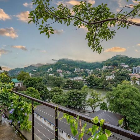 Lake Avenue Hotel Kandy Exterior photo