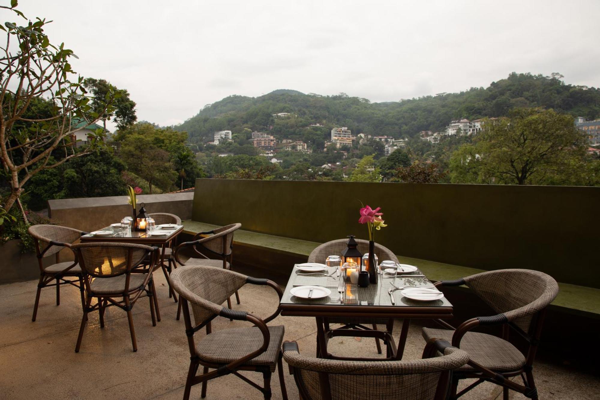 Lake Avenue Hotel Kandy Exterior photo